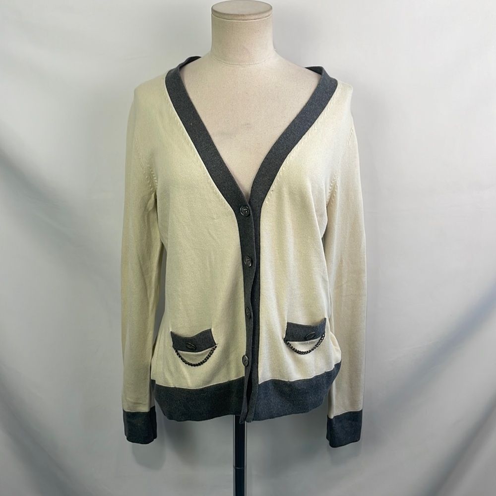 J Mcloughlin Cream With Gray Trim Chain Trim Cardigan - Picture 1 of 7